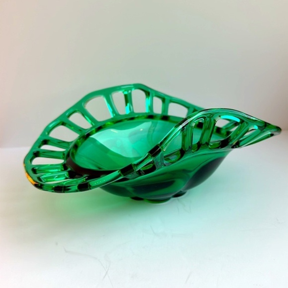 VTG Duncan Miller Emerald Green Art Glass Bowl Oval Folded Lattice Edge 10”L